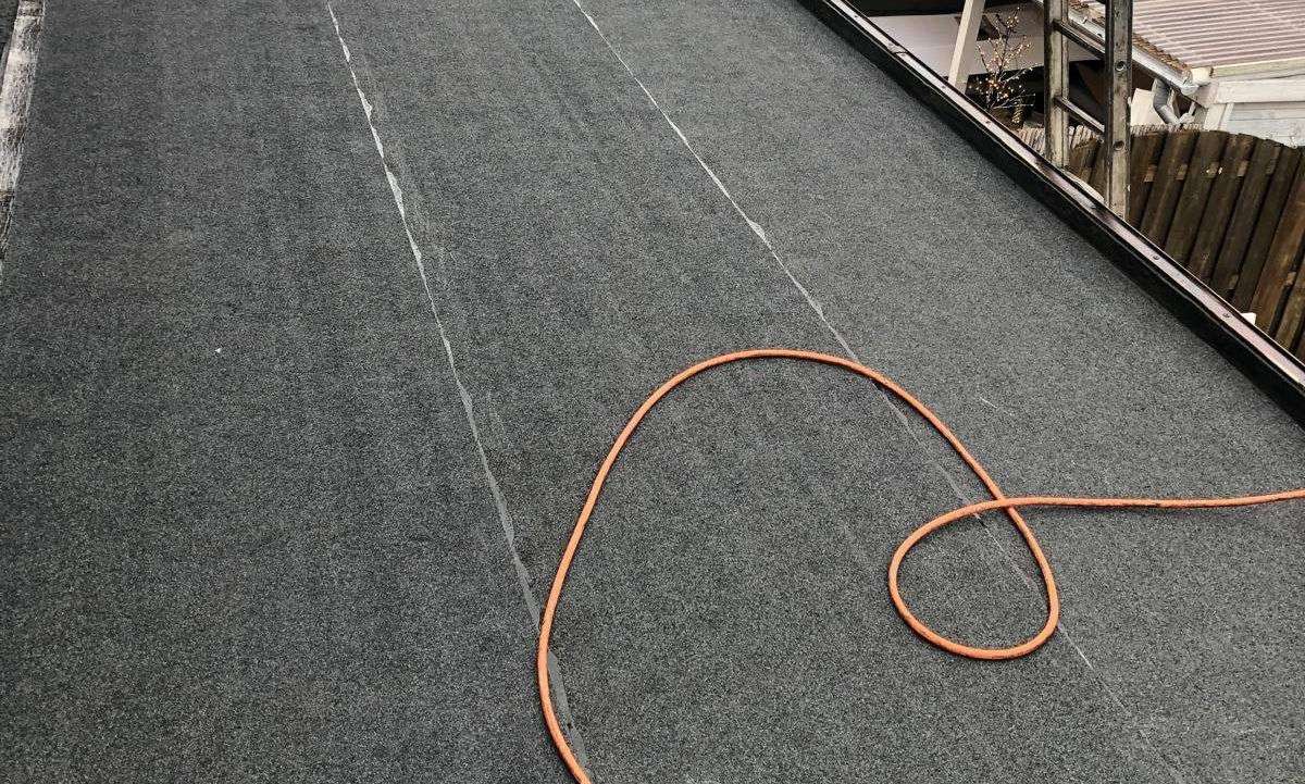 Nieuw bitumen dak aangelegd in Wormerveer Nieuw bitumen dak aangelegd in Wormerveer